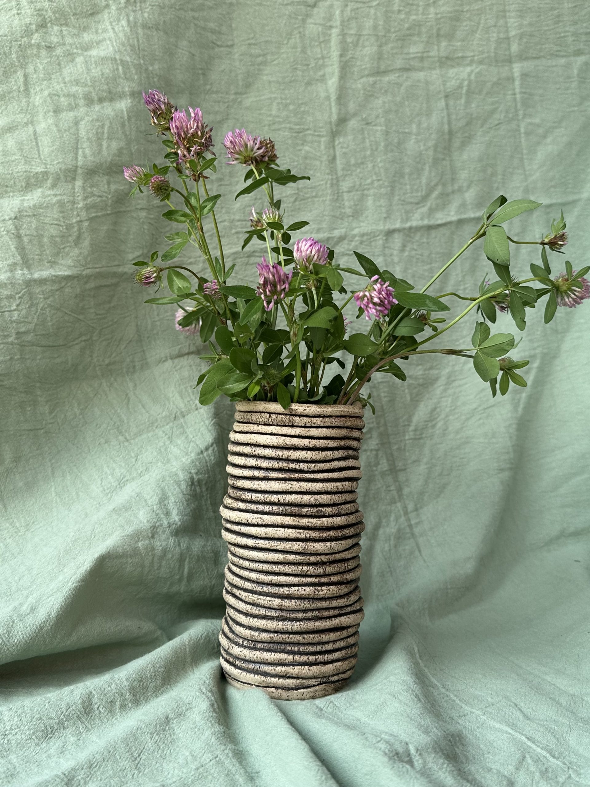Vase Rotklee