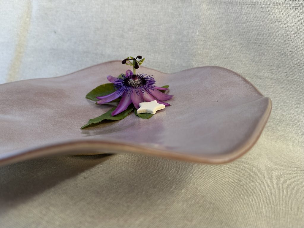 Babybauchschale lila mit Passionsblume